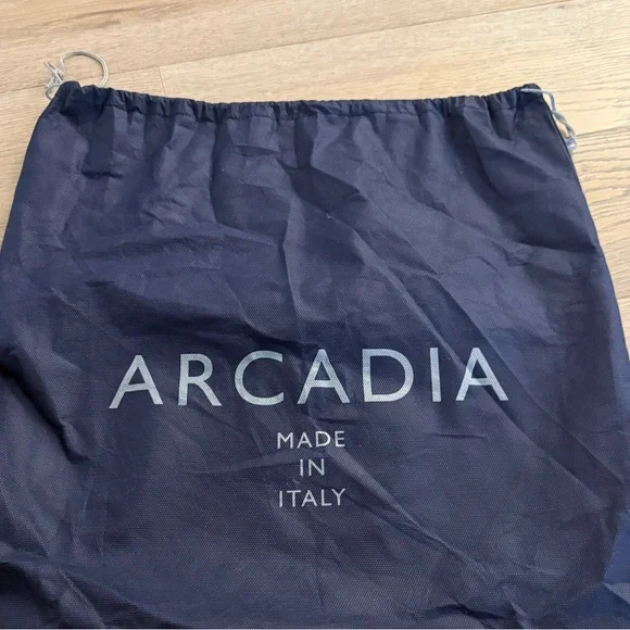 Arcadia Stunning White Patent Leather W/Red Trim Shoulder Bag W/Gold-Tone NWT - Picture 16 of 16